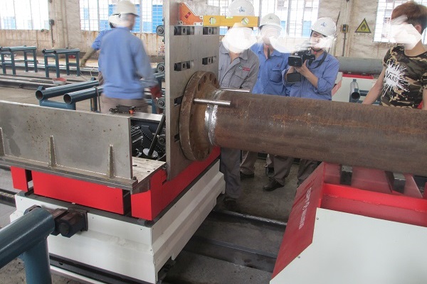 pipe fitting up machine