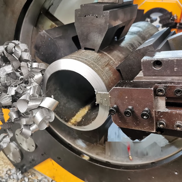 pipe cutting machine