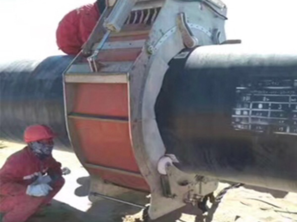 ELECTRIC HEATING BAND OF THE WELDED JUNCTIONG OF THE PIPES