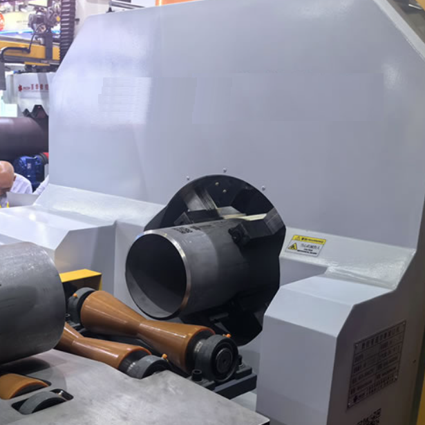 CNC Control Pipe Cutting and Beveling Machine with Automatic Feeding Function for Pipe Spool Fabrication Line