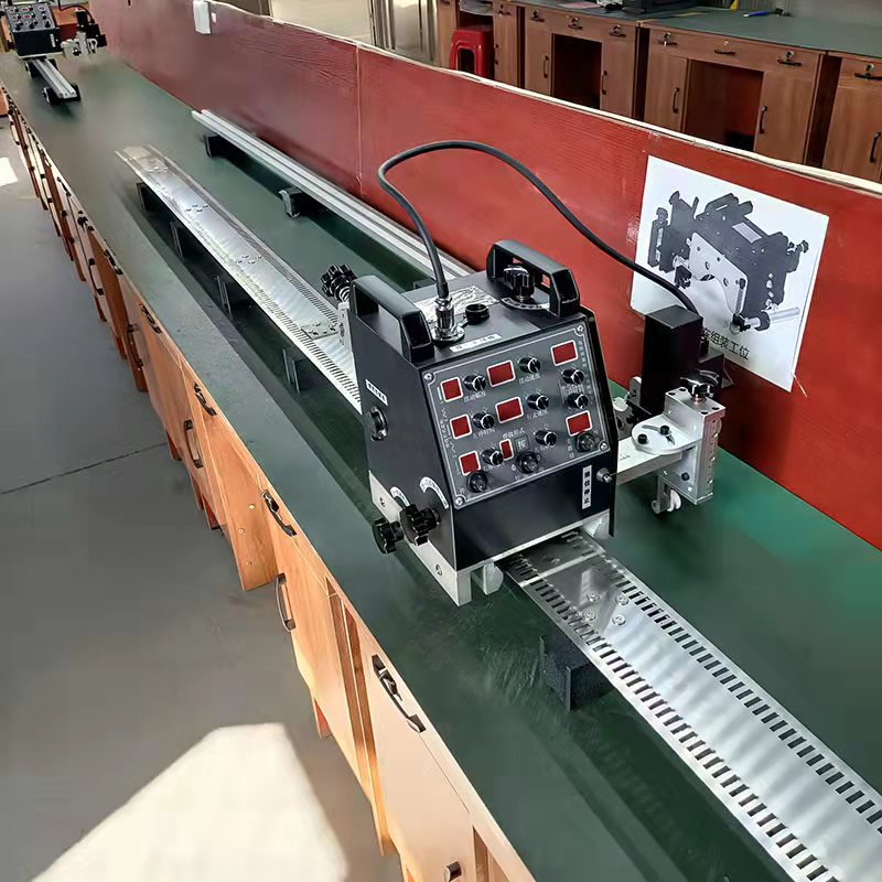 Magnetic Track Tank Welding Machine with Straight and Flexible Track
